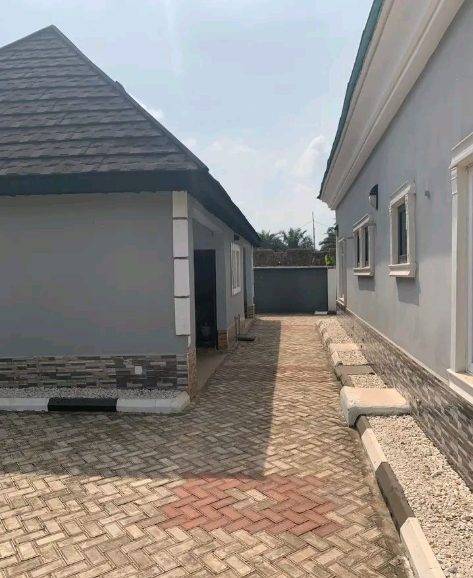 Brand New 5-Bedroom Semi-Furnished House for Sale in Kanshio, Makurdi