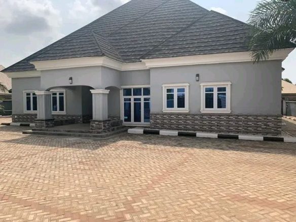 Brand New 5-Bedroom Semi-Furnished House for Sale in Kanshio, Makurdi
