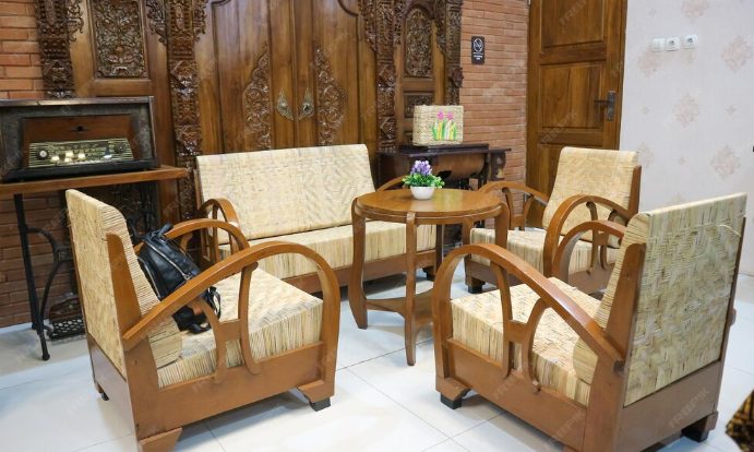 Nigeria Made Latest Chairs For Sitting Room