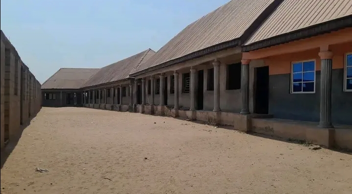 FULLY REGISTERED AND OPERATIONAL SCHOOL FOR SALE IN MAKURDI, BENUE STATE
