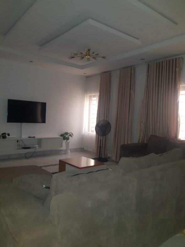 Furnished 3 bedroom semi detached duplex to let