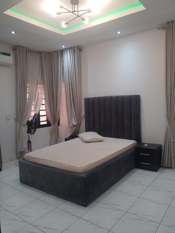 Furnished 3 bedroom semi detached duplex to let