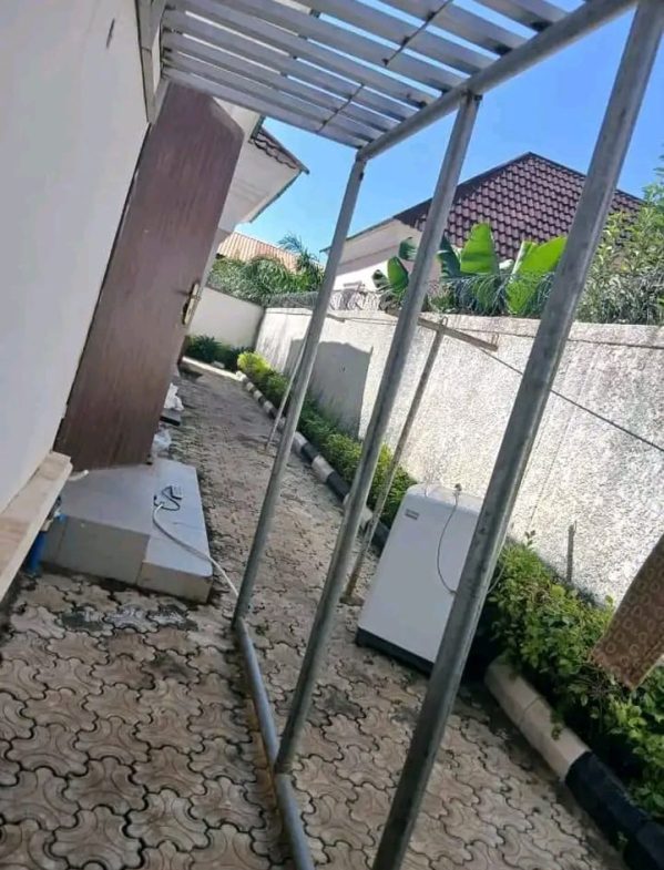 Fully Operational Luxury Hotel for Sale in Rayfield, Jos – A Prime Income-Generating Asset