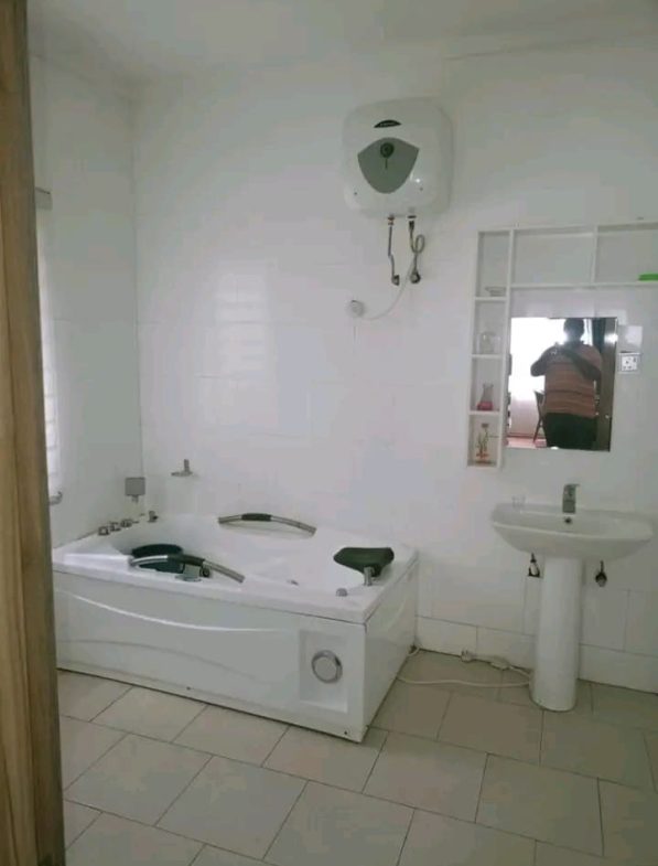 Fully Operational Luxury Hotel for Sale in Rayfield, Jos – A Prime Income-Generating Asset
