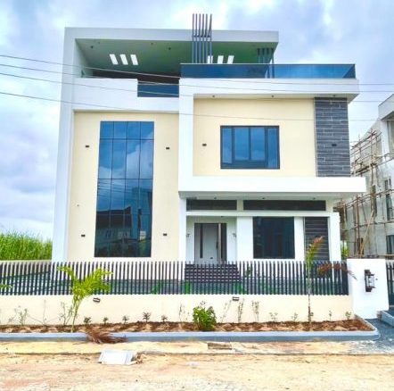 Brand New 6 Bedroom Fully Detached Duplex For Sale