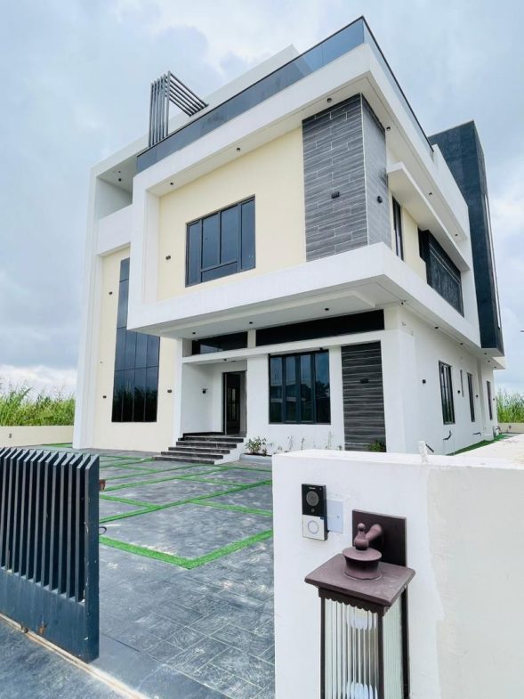 Brand New 6 Bedroom Fully Detached Duplex For Sale