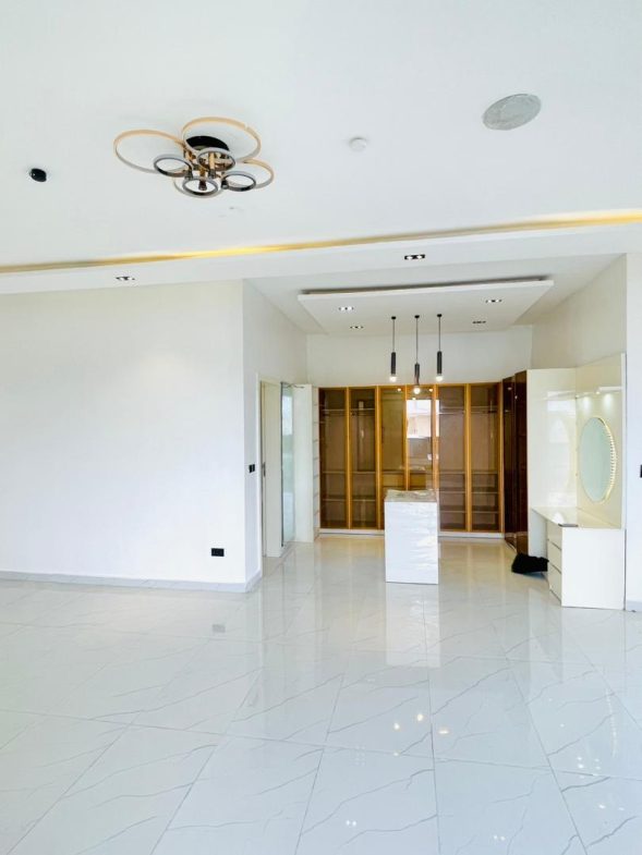 Brand New 6 Bedroom Fully Detached Duplex For Sale