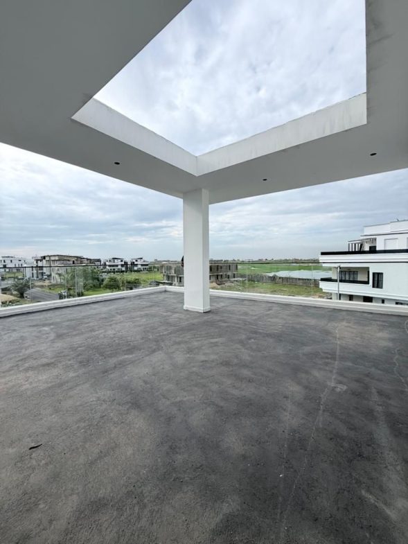 Luxury 5 Bedroom Fully Detached Duplex For Rent