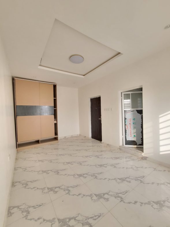 Luxury 2 bedroom apartment is available