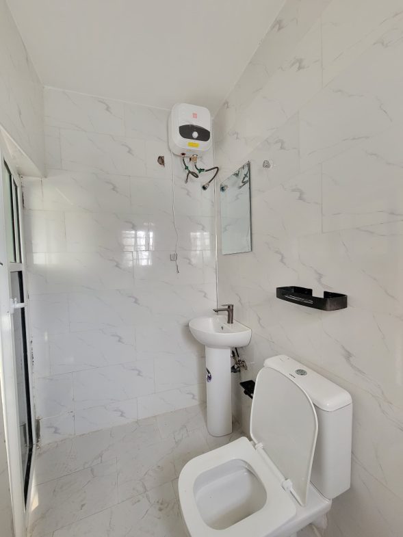 Luxury 2 bedroom apartment is available