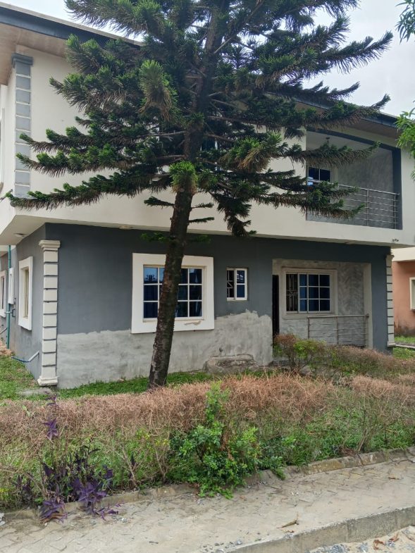 4 bedroom duplex is available
