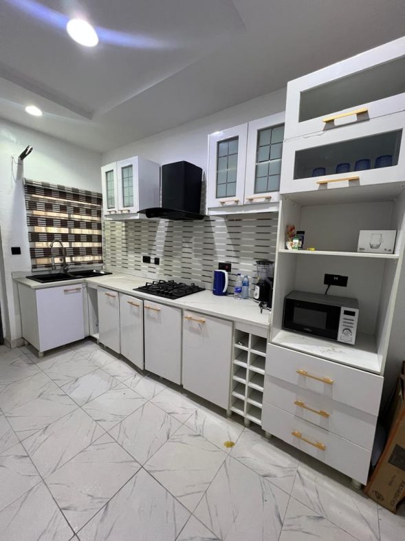 Furnished Luxury 3 bedroom terraced duplex