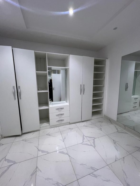 Furnished Luxury 3 bedroom terraced duplex