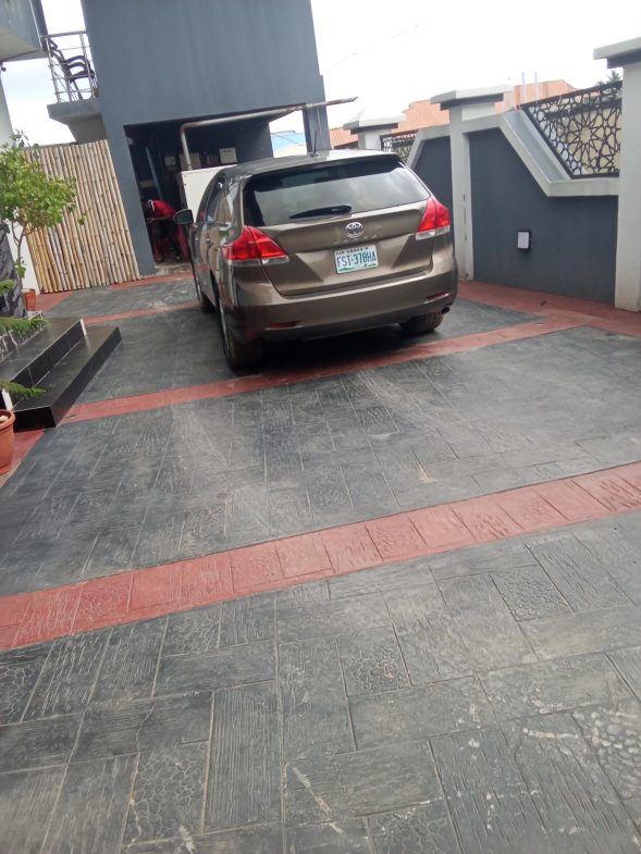 Furnished serviced miniflat Apartment