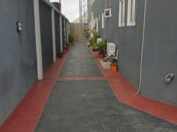Furnished serviced miniflat Apartment