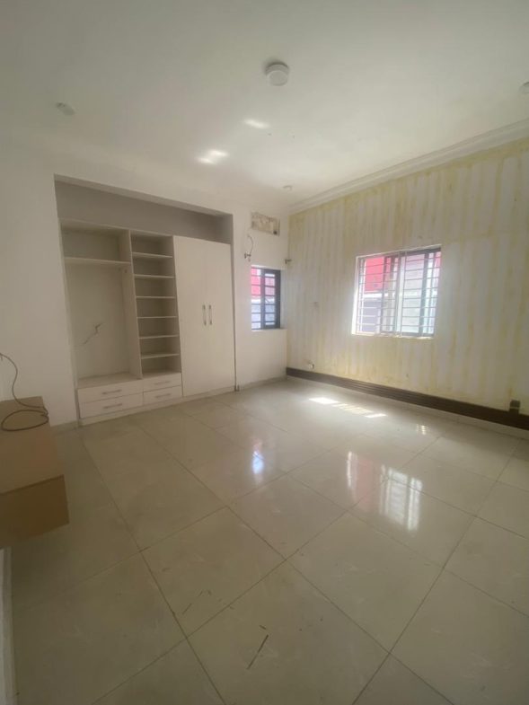 8 Units of 3-Bedroom Apartments with BQ