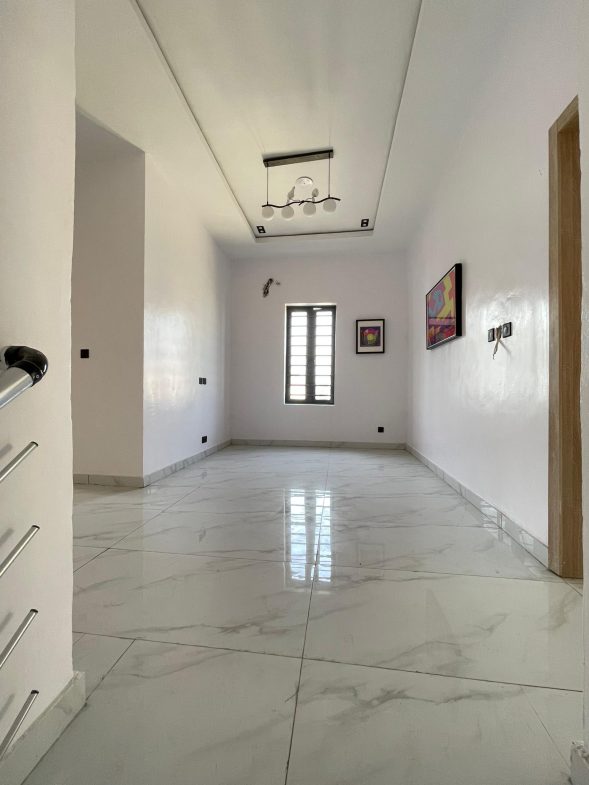 4 BEDROOM SEMI DETACHED DUPLEX FOR SALE