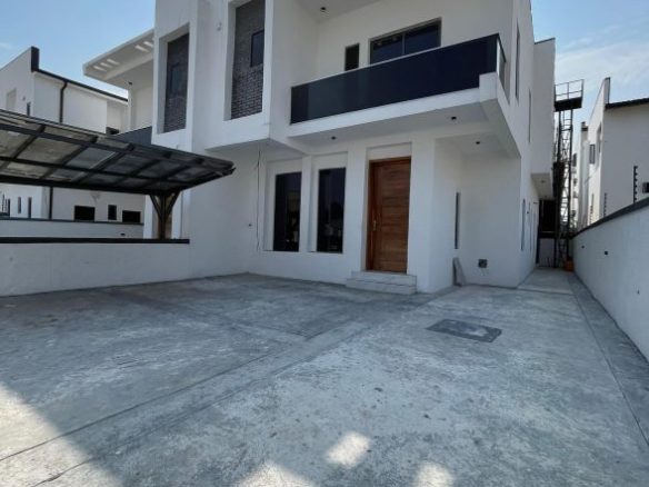 4 BEDROOM SEMI DETACHED DUPLEX FOR SALE