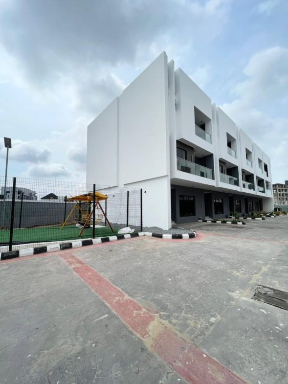 4 bedroom Terrace Duplex with Bq and Private study 