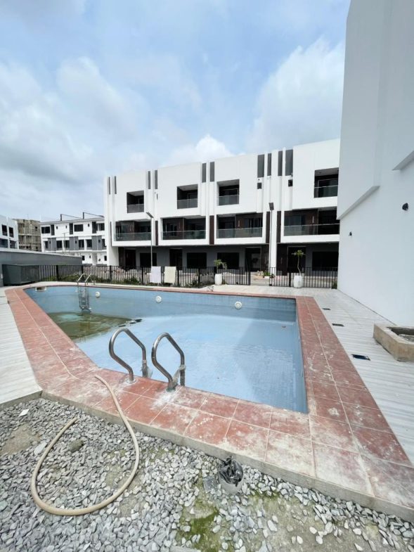 4 bedroom Terrace Duplex with Bq and Private study 