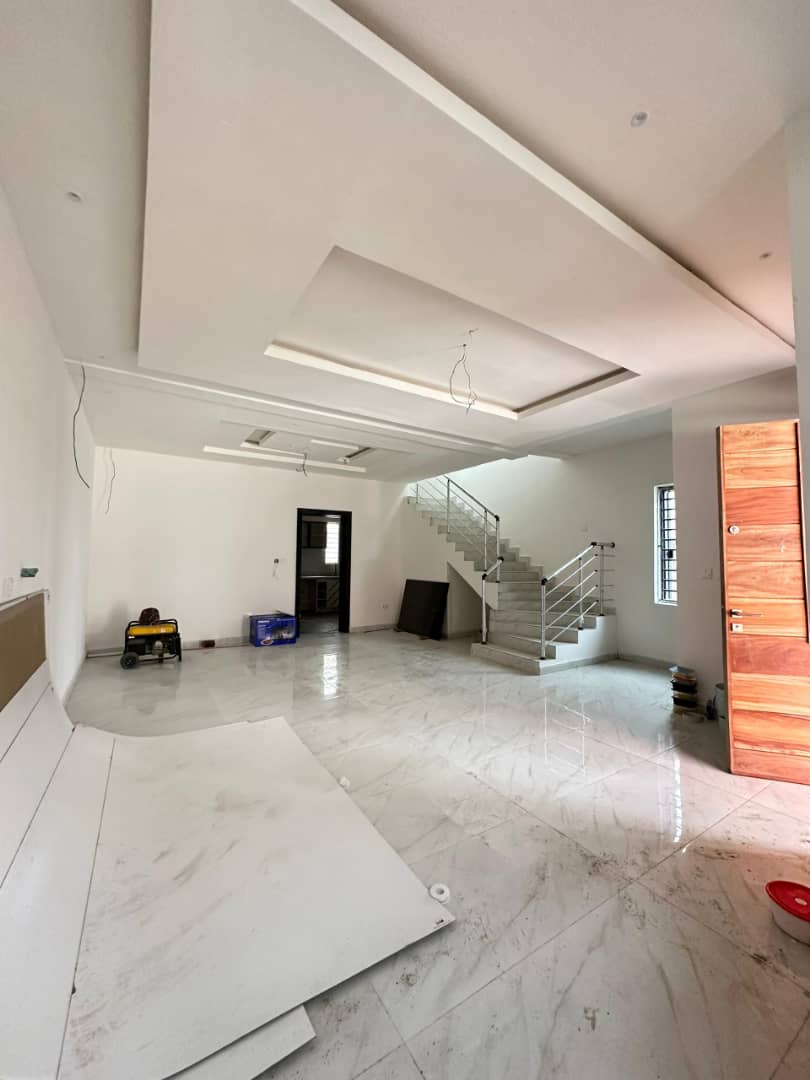 Newly Built Luxury & Spacious 4 BEDROOM TERRACE DUPLEX