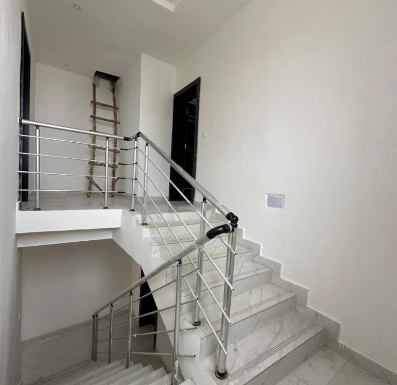 Newly Built Luxury & Spacious 4 BEDROOM TERRACE DUPLEX