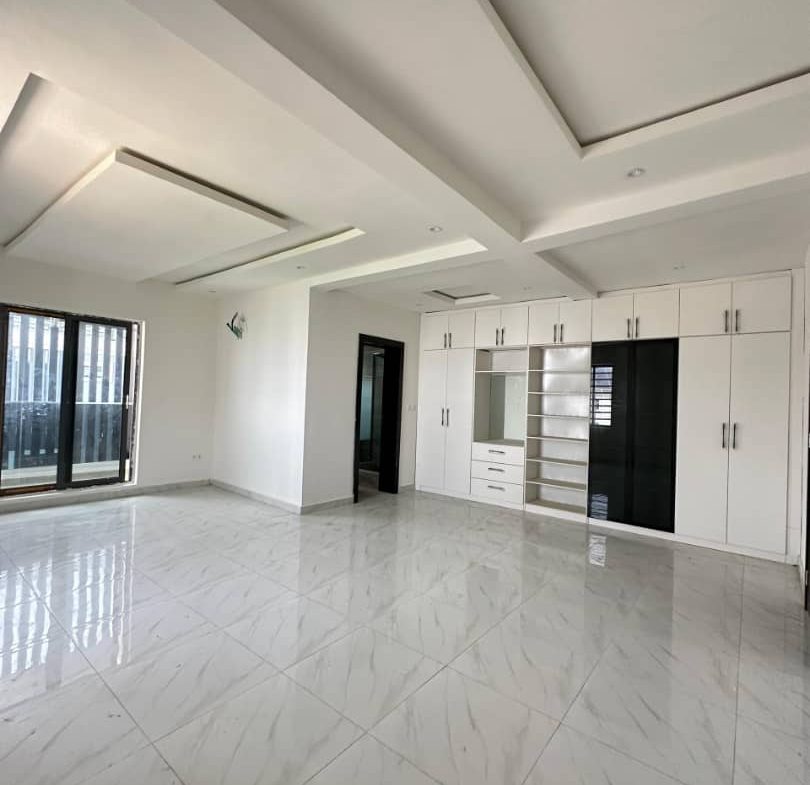 Newly Built Luxury & Spacious 4 BEDROOM TERRACE DUPLEX