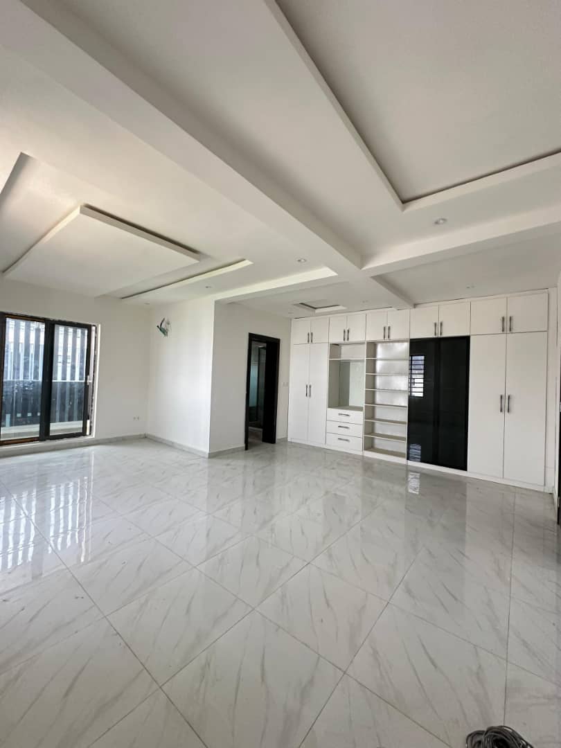 Newly Built Luxury & Spacious 4 BEDROOM TERRACE DUPLEX