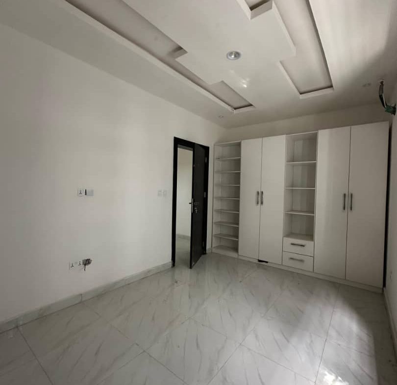 Newly Built Luxury & Spacious 4 BEDROOM TERRACE DUPLEX