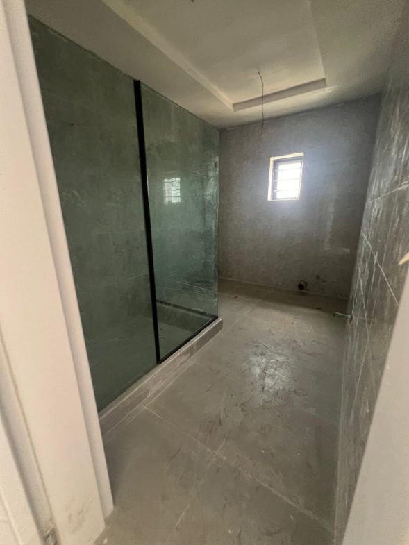 Newly Built Luxury & Spacious 4 BEDROOM Semi Detached DUPLEX