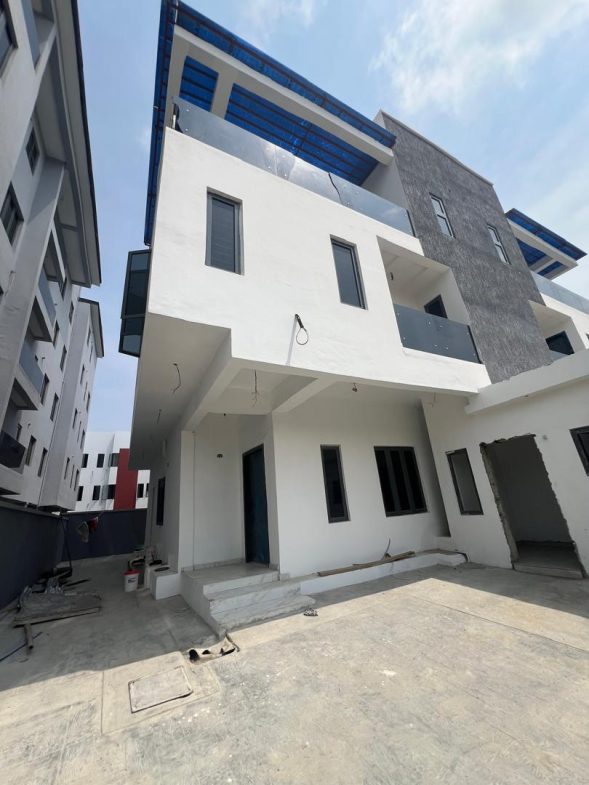 Newly Built Luxury & Spacious 4 BEDROOM Semi Detached DUPLEX