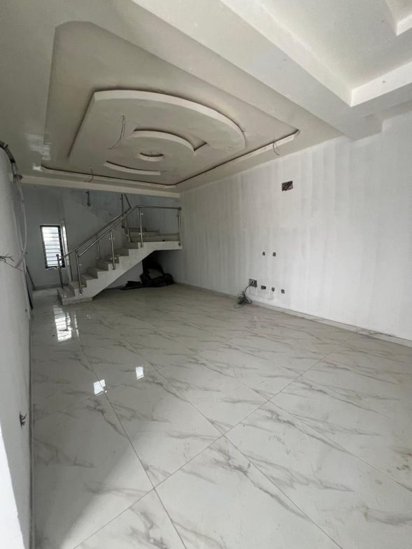 Newly Built Luxury & Spacious 4 BEDROOM Semi Detached DUPLEX