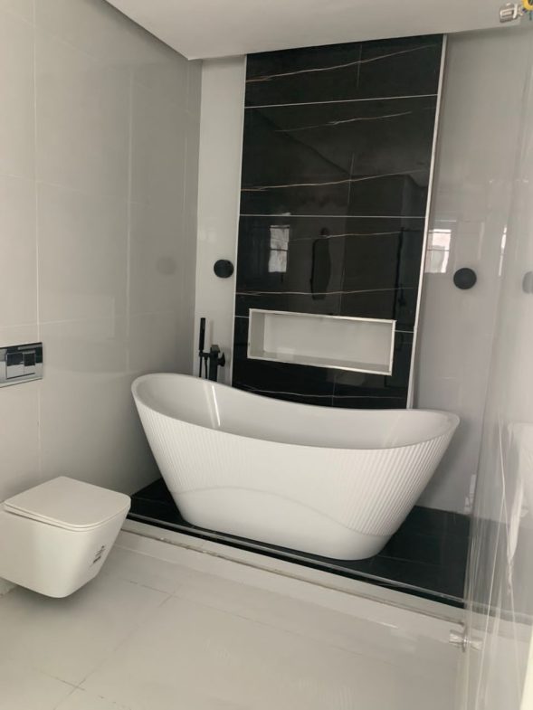Newly Built Luxury & Spacious 4 BEDROOM TERRACE DUPLEX