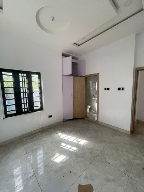 Serviced 2 bedroom Apartment