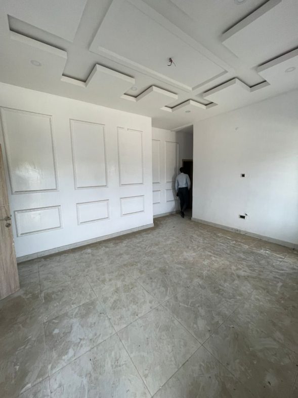 Serviced 2 bedroom Apartment