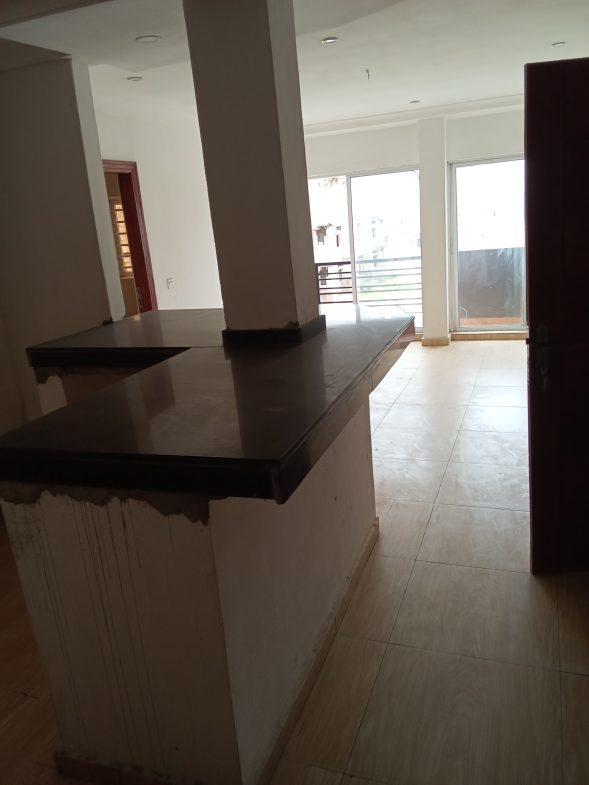 Serviced 3 bedroom open kitchen plan Apartment