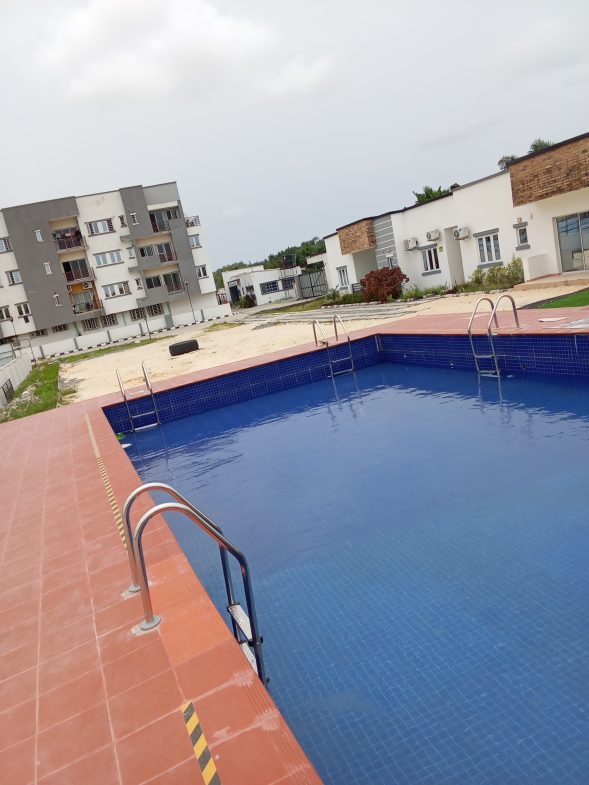 Serviced 3 bedroom open kitchen plan Apartment