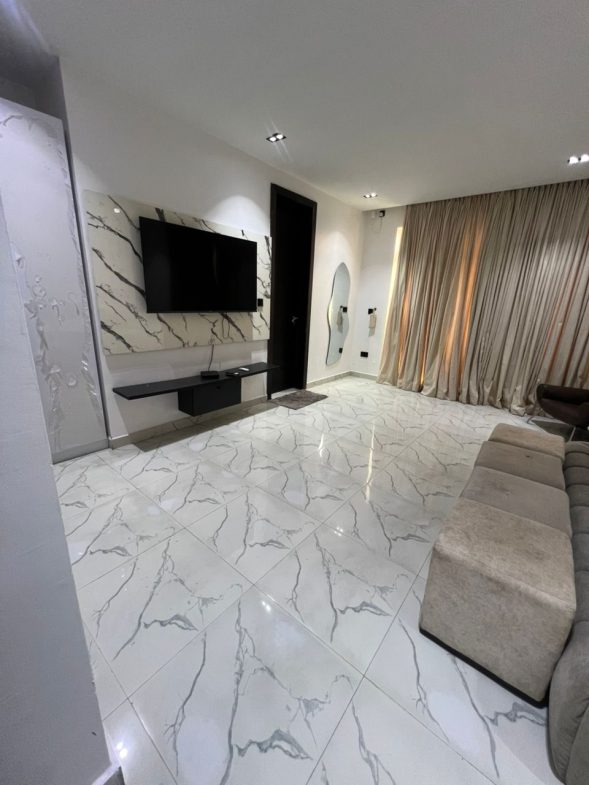 Fully Furnished & Serviced 3 Bedroom Luxury Penthouse For Sale