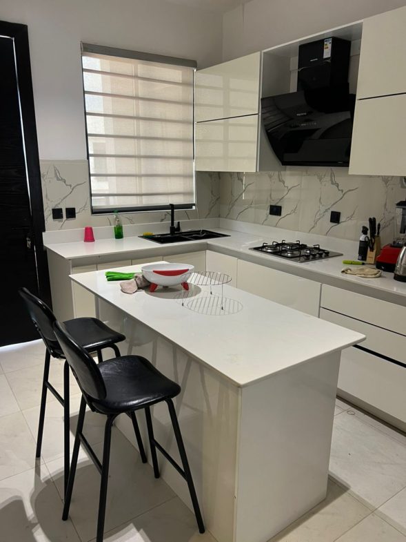 Fully Furnished & Serviced 3 Bedroom Luxury Penthouse For Sale