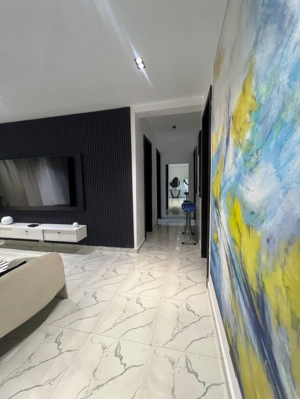 Fully Furnished & Serviced 3 Bedroom Luxury Penthouse For Sale