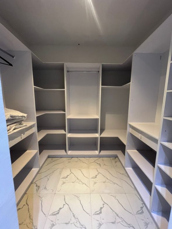 Fully Furnished & Serviced 3 Bedroom Luxury Penthouse For Sale