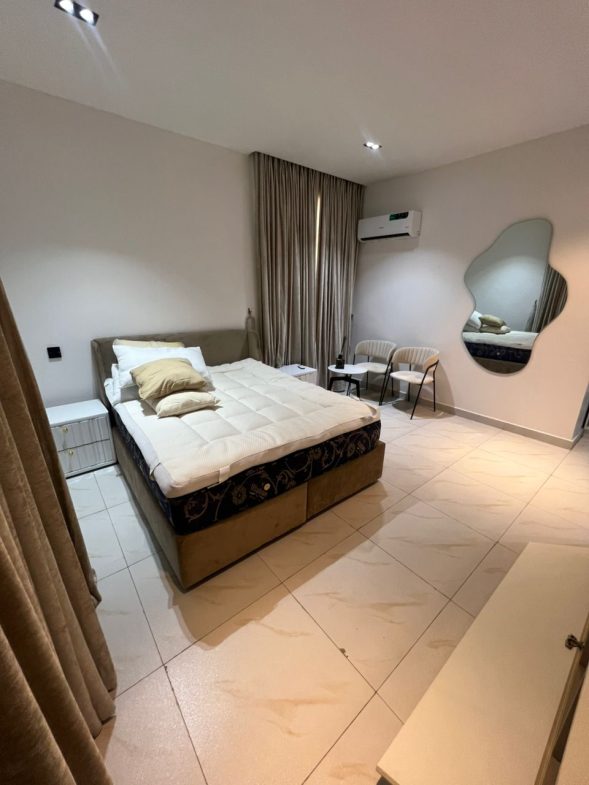 Fully Furnished & Serviced 3 Bedroom Luxury Penthouse For Sale