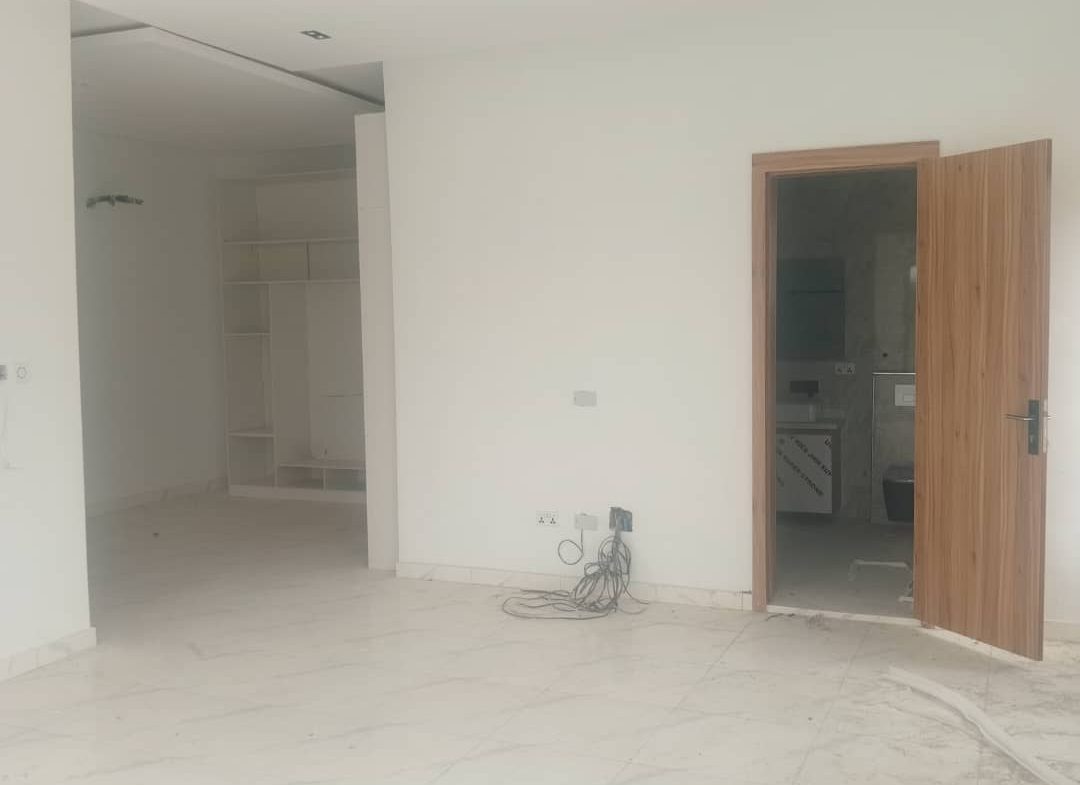 Serviced 3 Bedroom Maisonette with BQ & Swimming Pool for Sale