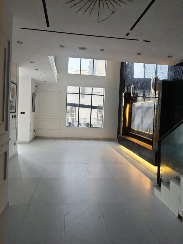 Tastefully Finished, Remarkable & Newly Built 5 Bedroom Luxury Detached Home For Sale