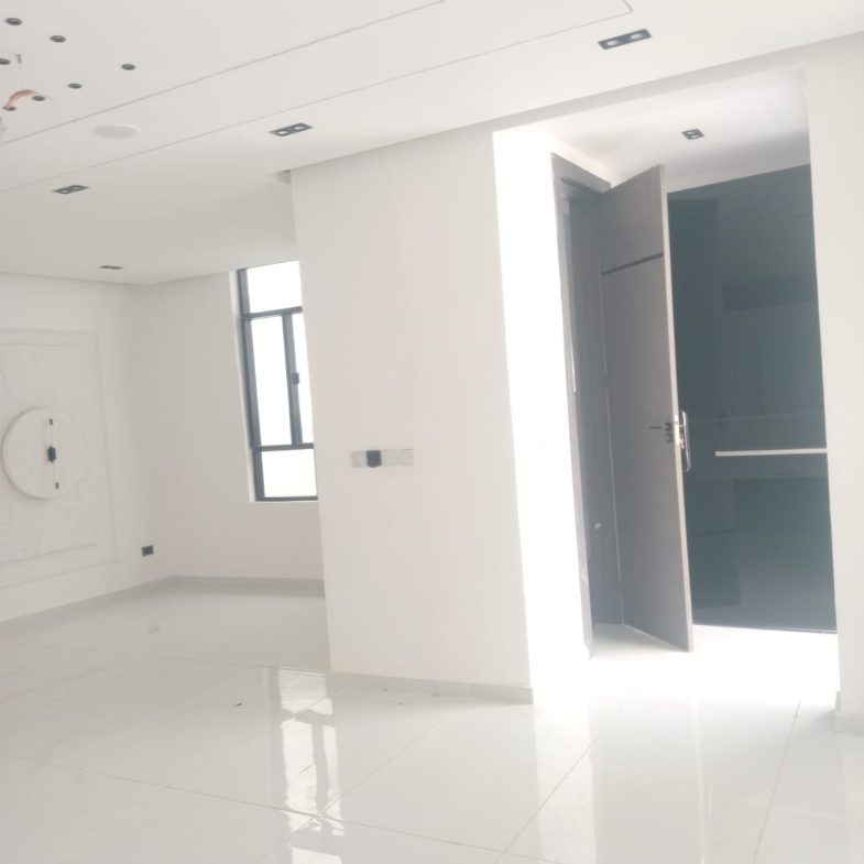 LUXURY 5-BEDROOM FULLY DETACHED DUPLEX WITH BQ & SWIMMING POOL