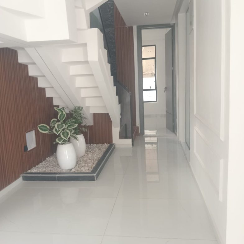 LUXURY 5-BEDROOM FULLY DETACHED DUPLEX WITH BQ & SWIMMING POOL